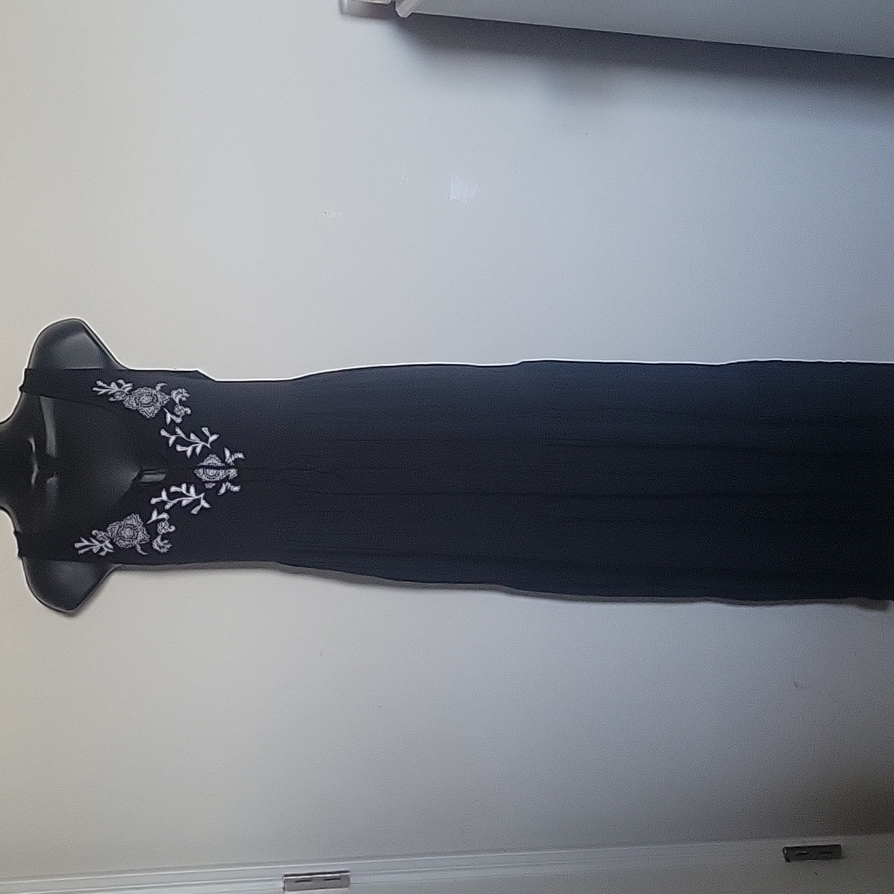 St John's Bay Petite Sleeveless Embroidered Dress
